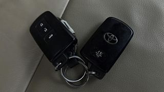 Used 2016 Toyota Corolla Altis [2014-2017] VL AT Petrol Petrol Automatic extra CAR KEY VIEW