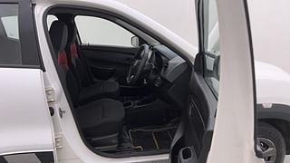 Used 2017 Renault Kwid [2015-2019] 1.0 RXT AMT Opt Petrol Automatic interior RIGHT SIDE FRONT DOOR CABIN VIEW