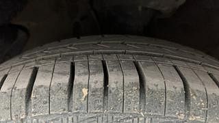Used 2013 Hyundai i20 [2012-2014] Asta 1.2 Petrol Manual tyres LEFT FRONT TYRE TREAD VIEW