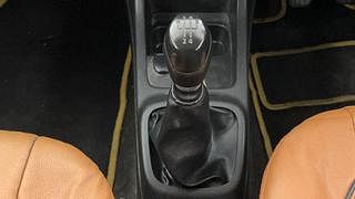 Used 2017 Renault Kwid [2015-2019] RXL Petrol Manual interior GEAR  KNOB VIEW