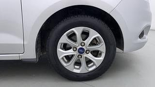 Used 2015 Ford Figo [2015-2019] Titanium 1.2 Ti-VCT Petrol Manual tyres RIGHT FRONT TYRE RIM VIEW