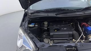 Used 2011 Maruti Suzuki Wagon R 1.0 [2010-2019] LXi Petrol Manual engine ENGINE RIGHT SIDE HINGE & APRON VIEW