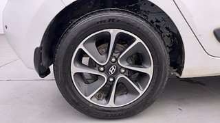 Used 2017 Hyundai Grand i10 [2017-2020] Sportz (O) AT 1.2 Kappa VTVT Petrol Automatic tyres RIGHT REAR TYRE RIM VIEW