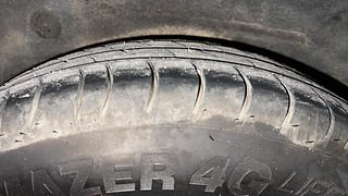 Used 2013 Hyundai i10 [2010-2016] Sportz 1.2 Petrol Petrol Manual tyres RIGHT REAR TYRE TREAD VIEW