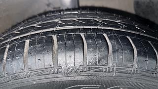 Used 2017 Hyundai Xcent [2017-2019] SX Petrol Petrol Manual tyres RIGHT FRONT TYRE TREAD VIEW