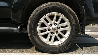Used 2014 Toyota Fortuner [2012-2016] 3.0 4x2 AT Diesel Automatic tyres LEFT REAR TYRE RIM VIEW
