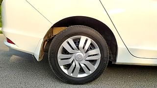 Used 2015 Honda City [2014-2017] SV CVT Petrol Automatic tyres RIGHT REAR TYRE RIM VIEW