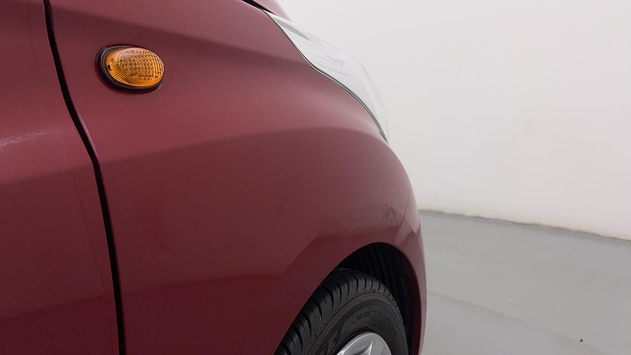 Used 2015 Hyundai Eon [2011-2018] Magna + Petrol Manual dents MINOR SCRATCH