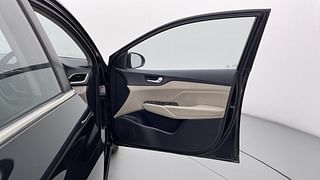 Used 2018 Hyundai Verna [2017-2020] 1.6 VTVT SX (O) Petrol Manual interior RIGHT FRONT DOOR OPEN VIEW