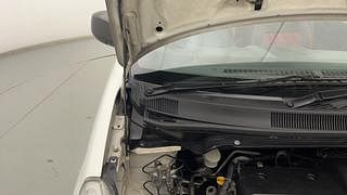 Used 2015 Maruti Suzuki Ritz [2012-2017] Ldi Diesel Manual engine ENGINE RIGHT SIDE HINGE & APRON VIEW