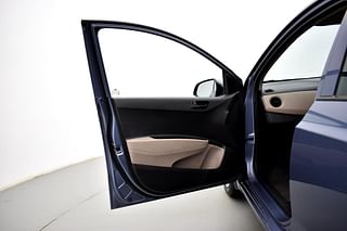 Used 2016 Hyundai Grand i10 [2013-2017] Magna AT 1.2 Kappa VTVT Petrol Automatic interior LEFT FRONT DOOR OPEN VIEW