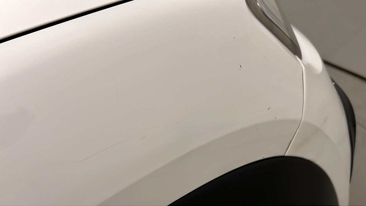 Used 2017 Renault Kwid [2017-2019] RXT 1.0 SCE Special Petrol Manual dents MINOR SCRATCH