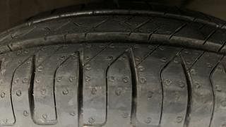 Used 2018 Maruti Suzuki Swift [2017-2021] VXi Petrol Manual tyres RIGHT FRONT TYRE TREAD VIEW