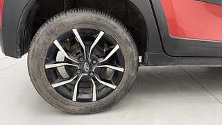 Used 2018 Mahindra KUV100 NXT K8 6 STR Dual Tone Petrol Manual tyres RIGHT REAR TYRE RIM VIEW