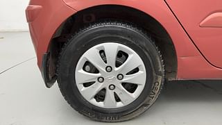 Used 2011 Hyundai i10 [2010-2016] Sportz 1.2 Petrol Petrol Manual tyres RIGHT REAR TYRE RIM VIEW