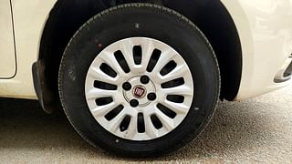 Used 2014 Fiat Punto Evo [2014-2018] Dynamic Multijet 1.3 Diesel Manual tyres RIGHT FRONT TYRE RIM VIEW