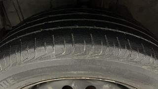 Used 2013 Toyota Etios [2010-2017] GD Diesel Manual tyres LEFT FRONT TYRE TREAD VIEW
