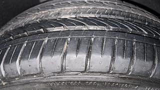 Used 2016 Maruti Suzuki Baleno [2015-2019] Zeta AT Petrol Petrol Automatic tyres RIGHT REAR TYRE TREAD VIEW