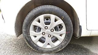 Used 2014 Hyundai Grand i10 [2013-2017] Magna 1.2 Kappa VTVT Petrol Manual tyres LEFT FRONT TYRE RIM VIEW