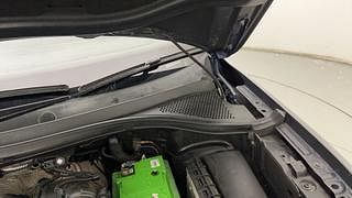 Used 2018 Volkswagen Tiguan [2017-2020] Highline TDI Diesel Automatic engine ENGINE LEFT SIDE HINGE & APRON VIEW