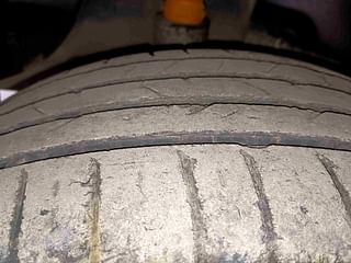 Used 2015 Hyundai Creta [2015-2018] 1.6 SX Plus Auto Diesel Automatic tyres RIGHT REAR TYRE TREAD VIEW