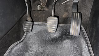 Used 2019 Nissan Kicks [2018-2020] XL Diesel Diesel Manual interior PEDALS VIEW