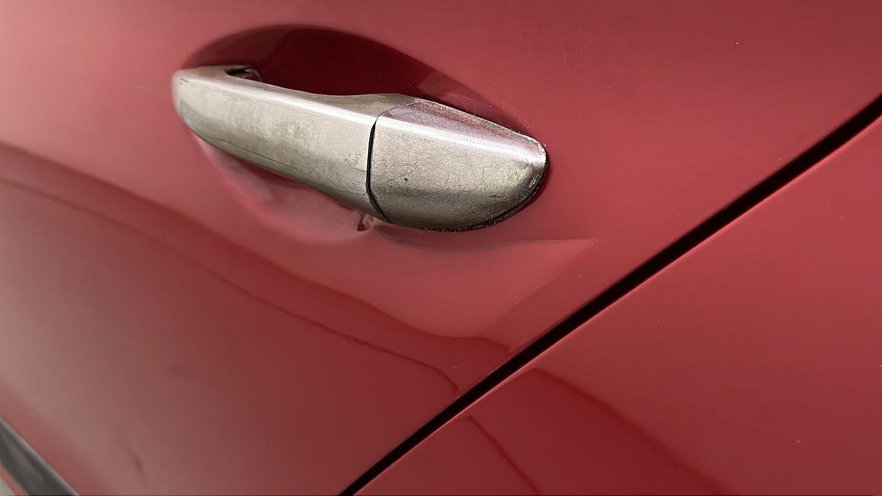 Used 2015 Hyundai Elite i20 [2014-2018] Sportz 1.2 Petrol Manual dents MINOR DENT