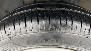 Used 2017 Renault Kwid [2015-2019] RXT Petrol Manual tyres LEFT FRONT TYRE TREAD VIEW