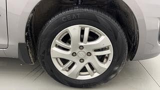 Used 2014 Maruti Suzuki Swift Dzire ZDI Diesel Manual tyres RIGHT FRONT TYRE RIM VIEW