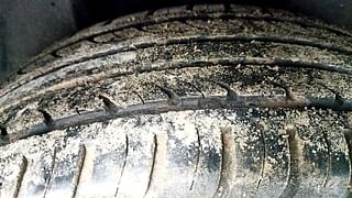 Used 2013 Volkswagen Vento [2010-2015] Highline Petrol Petrol Manual tyres RIGHT REAR TYRE TREAD VIEW