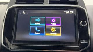 Used 2019 Renault Kwid 1.0 RXT Opt Petrol Manual top_features Integrated (in-dash) music system