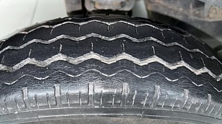 Used 2021 maruti-suzuki Eeco AC CNG 5 STR Petrol+cng Manual tyres RIGHT REAR TYRE TREAD VIEW