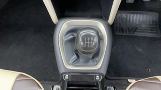 Used 2019 Hyundai New Santro 1.1 Era Executive Petrol Manual interior GEAR  KNOB VIEW