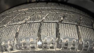 Used 2014 Toyota Corolla Altis [2014-2017] G Petrol Petrol Manual tyres RIGHT FRONT TYRE TREAD VIEW