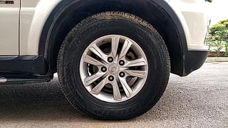 Used 2014 Ssangyong Rexton [2012-2017] RX7 Diesel Automatic tyres RIGHT FRONT TYRE RIM VIEW