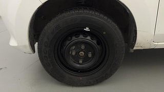 Used 2013 Maruti Suzuki Alto 800 [2012-2016] Lxi Petrol Manual tyres LEFT FRONT TYRE RIM VIEW