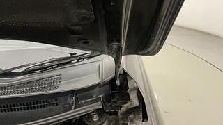 Used 2018 Toyota Yaris [2018-2021] J Petrol Manual engine ENGINE LEFT SIDE HINGE & APRON VIEW