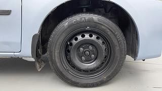 Used 2012 Toyota Etios Liva [2010-2017] G Petrol Manual tyres RIGHT FRONT TYRE RIM VIEW