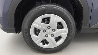 Used 2022 Hyundai Venue [2019-2022] S+ 1.2 Petrol Manual tyres LEFT FRONT TYRE RIM VIEW