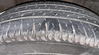 Used 2019 Maruti Suzuki Dzire [2017-2020] VXI Petrol Manual tyres RIGHT REAR TYRE TREAD VIEW