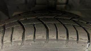 Used 2016 Ford Figo [2015-2019] Trend 1.2 Ti-VCT Petrol Manual tyres LEFT FRONT TYRE TREAD VIEW