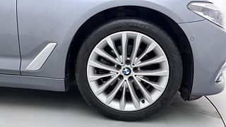 Used 2018 BMW 5 Series [2017-2021] 520d Luxury Line Diesel Automatic tyres RIGHT FRONT TYRE RIM VIEW