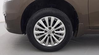Used 2015 Maruti Suzuki Ciaz [2014-2017] ZXi AT Petrol Automatic tyres LEFT FRONT TYRE RIM VIEW