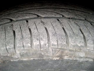 Used 2015 Toyota Innova [2013-2016] 2.5 GX 8 STR Diesel Manual tyres LEFT FRONT TYRE TREAD VIEW