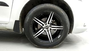 Used 2016 Maruti Suzuki Swift Dzire [2012-2017] ZDI AMT Diesel Automatic tyres RIGHT FRONT TYRE RIM VIEW