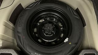 Used 2014 Skoda Rapid [2011-2016] Elegance Diesel MT Diesel Manual tyres SPARE TYRE VIEW