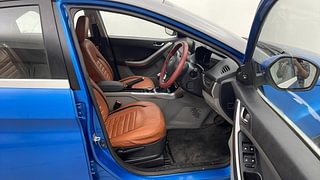 Used 2017 Tata Nexon [2017-2020] XZ Plus Dual Tone Roof Diesel Diesel Manual interior RIGHT SIDE FRONT DOOR CABIN VIEW