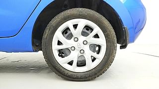 Used 2017 Hyundai Grand i10 [2013-2017] Magna 1.2 Kappa VTVT Petrol Manual tyres LEFT REAR TYRE RIM VIEW