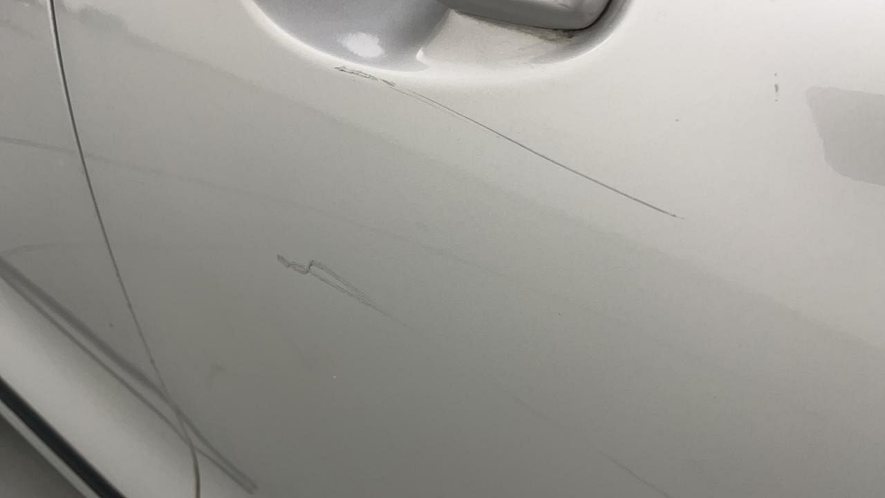 Used 2019 Maruti Suzuki Swift [2017-2021] VXI AMT Petrol Automatic dents MINOR SCRATCH