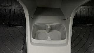 Used 2009 Maruti Suzuki A-Star [2008-2012] Lxi Petrol Manual top_features Cup holders